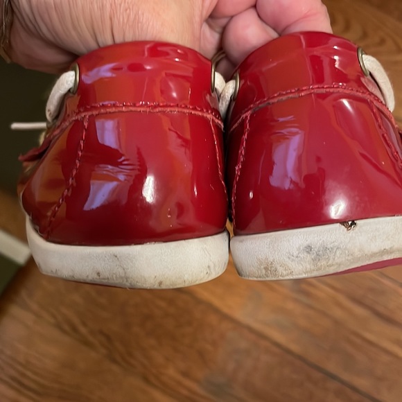 Cole Haan Women’s Boat Shoes in red patent leather Size 7.5 M with original box - Picture 3 of 6